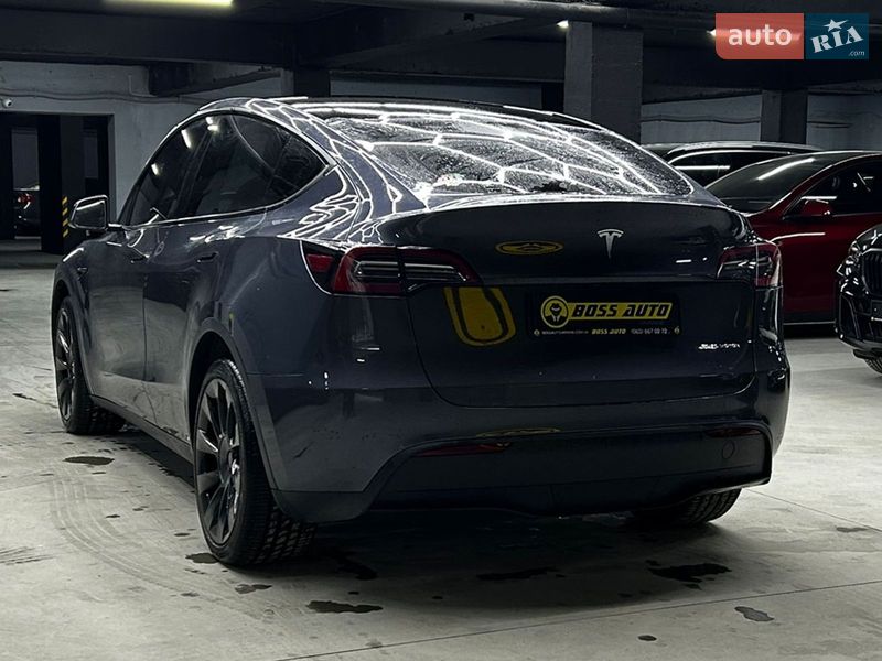 Внедорожник / Кроссовер Tesla Model Y 2023 в Черновцах