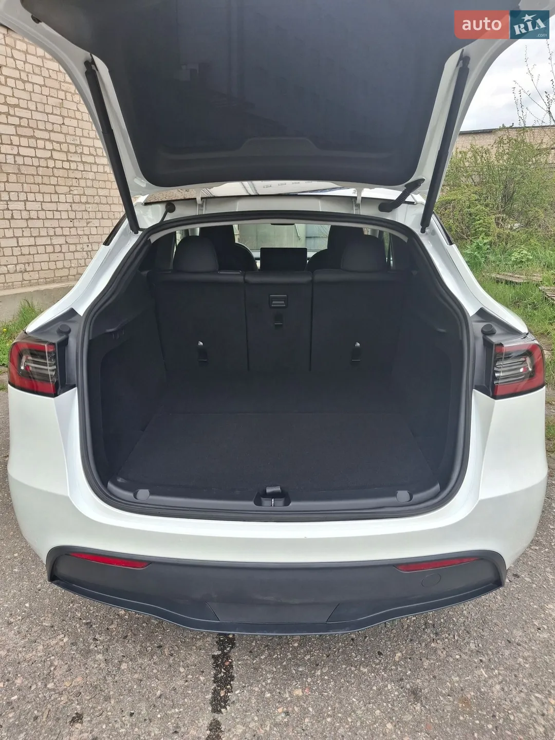 2024 Tesla Model Y - мініатюра 11