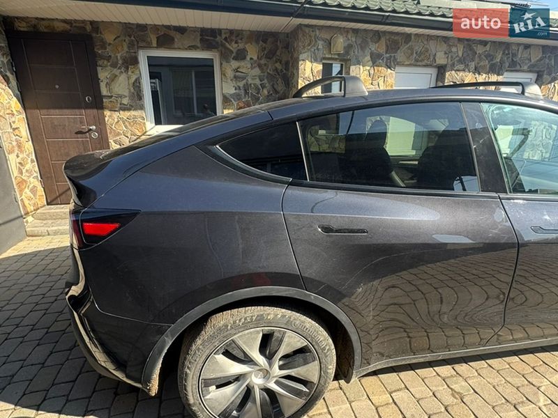 Внедорожник / Кроссовер Tesla Model Y 2024 в Львове