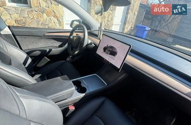 Внедорожник / Кроссовер Tesla Model Y 2024 в Львове