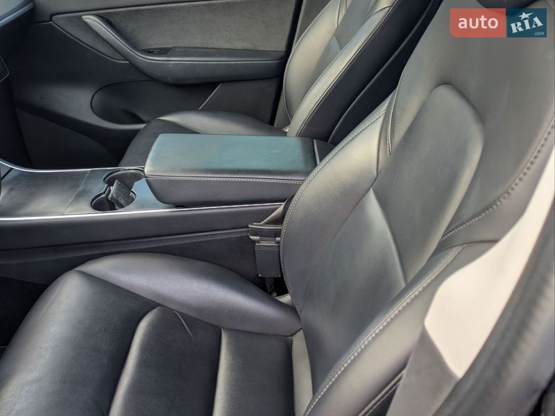 Внедорожник / Кроссовер Tesla Model Y 2021 в Нововолынске