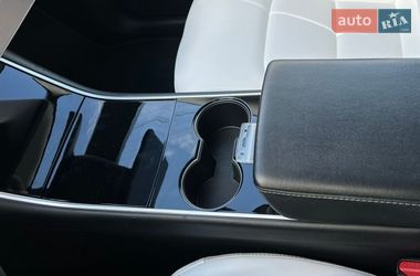Внедорожник / Кроссовер Tesla Model Y 2020 в Львове