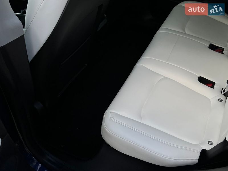 Внедорожник / Кроссовер Tesla Model Y 2020 в Львове