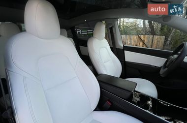 Внедорожник / Кроссовер Tesla Model Y 2020 в Львове