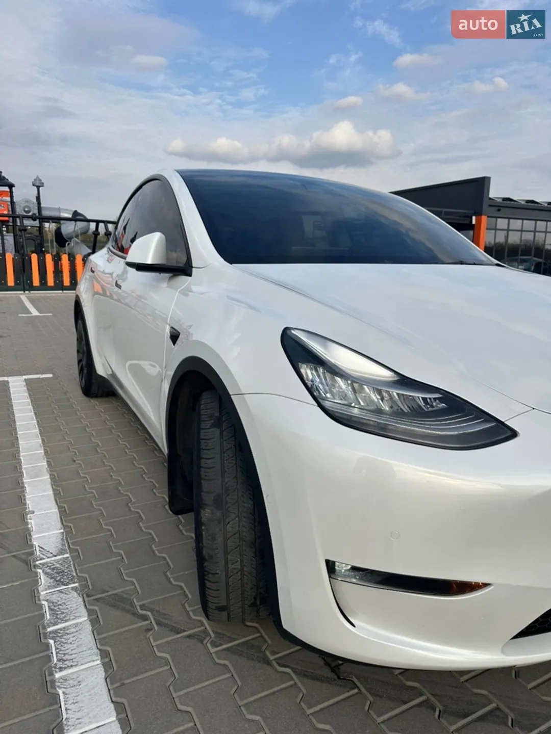 2021 Tesla Model Y - мініатюра 8