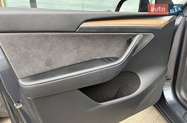 Внедорожник / Кроссовер Tesla Model Y 2022 в Житомире