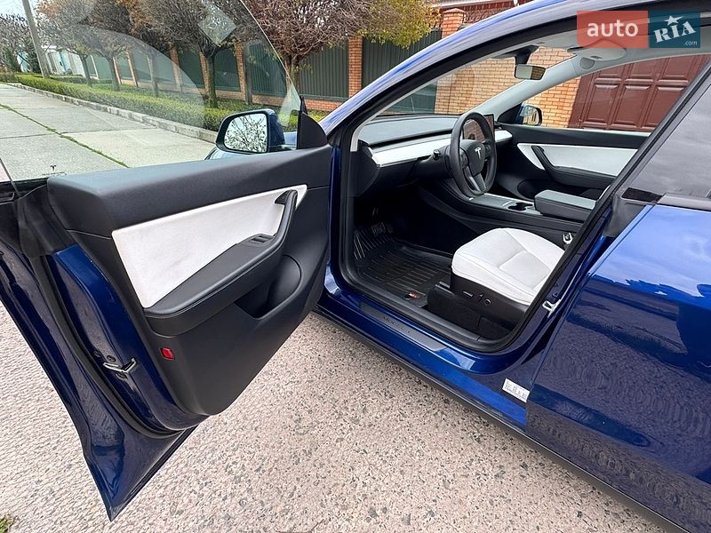 Внедорожник / Кроссовер Tesla Model Y 2021 в Харькове