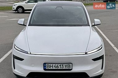 Позашляховик / Кросовер Tesla Model Y 2025 в Вінниці фото 8 Позашляховик / Кросовер Tesla Model Y 2025 в Вінниці