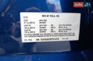 Внедорожник / Кроссовер Tesla Model Y 2023 в Киеве