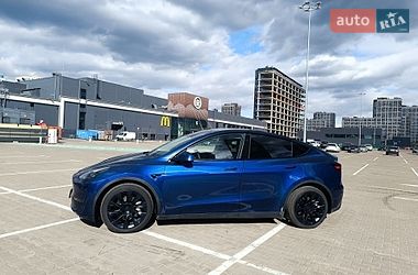 Внедорожник / Кроссовер Tesla Model Y 2023 в Киеве