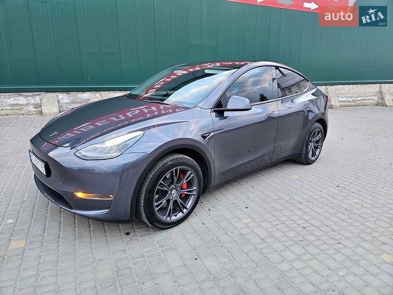 Tesla Model Y 2023