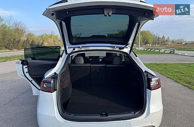 Внедорожник / Кроссовер Tesla Model Y 2020 в Львове
