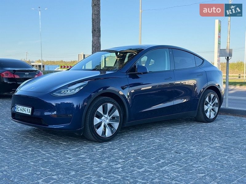 Tesla Model Y 2021