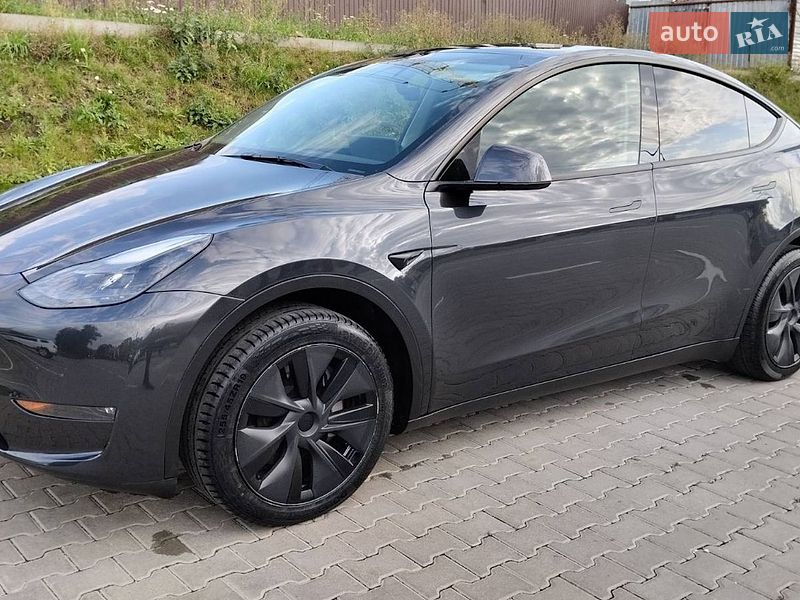 Внедорожник / Кроссовер Tesla Model Y 2024 в Львове