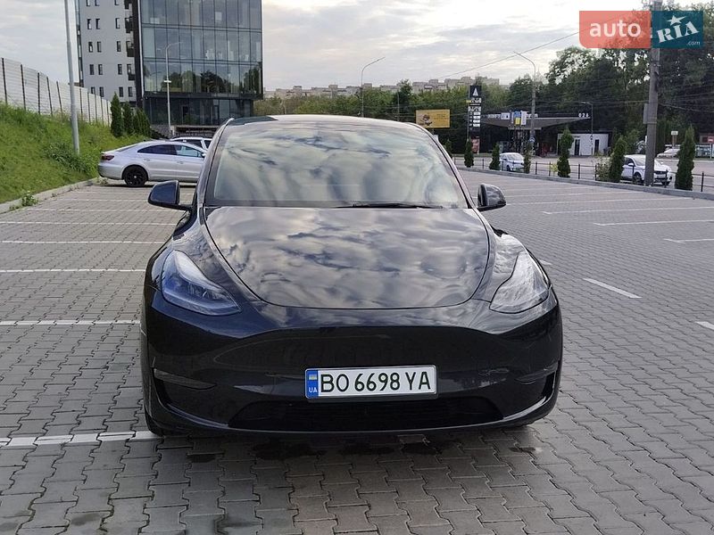 Tesla Model Y 2024 Tesla Model Y 2024