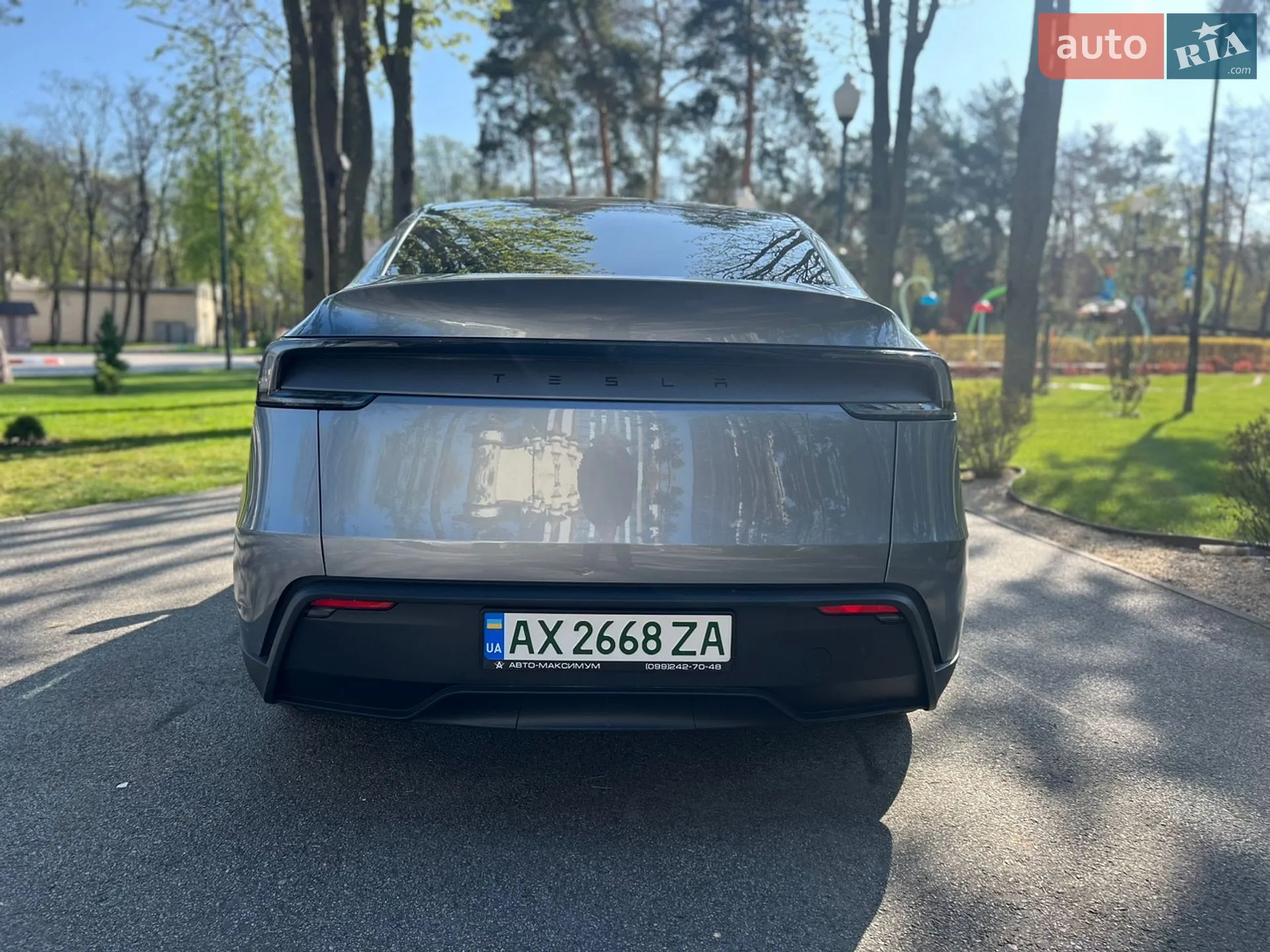 2025 Tesla Model Y - мініатюра 5