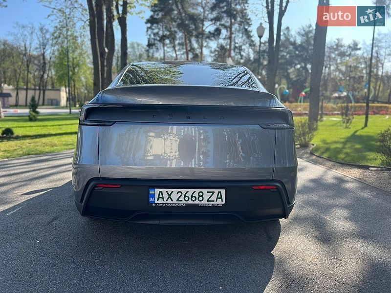 Внедорожник / Кроссовер Tesla Model Y 2025 в Харькове