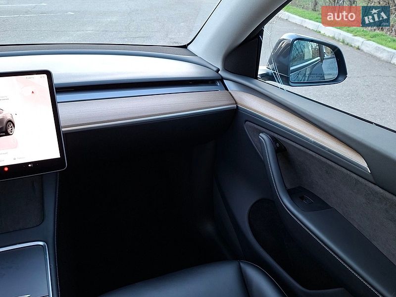 Внедорожник / Кроссовер Tesla Model Y 2023 в Одессе