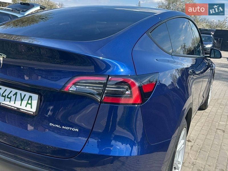 Позашляховик / Кросовер Tesla Model Y 2023 в Івано-Франківську