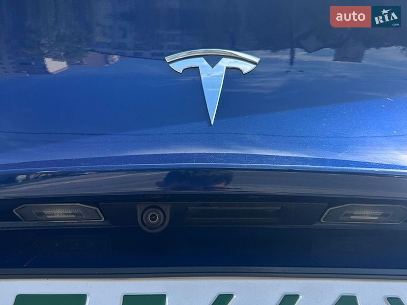Позашляховик / Кросовер Tesla Model Y 2023 в Івано-Франківську