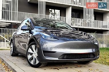 Внедорожник / Кроссовер Tesla Model Y 2023 в Киеве