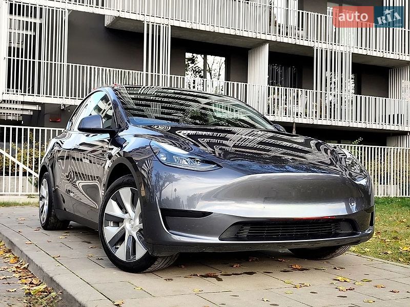 Tesla Model Y 2023