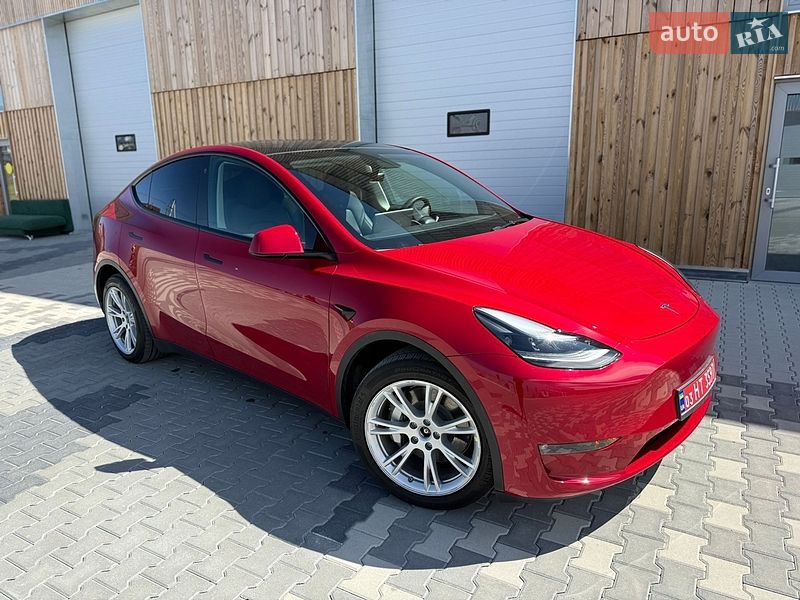 Tesla Model Y 2023