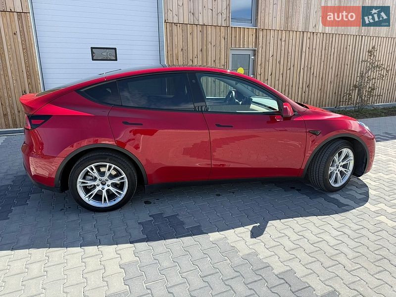 Позашляховик / Кросовер Tesla Model Y 2023 в Львові