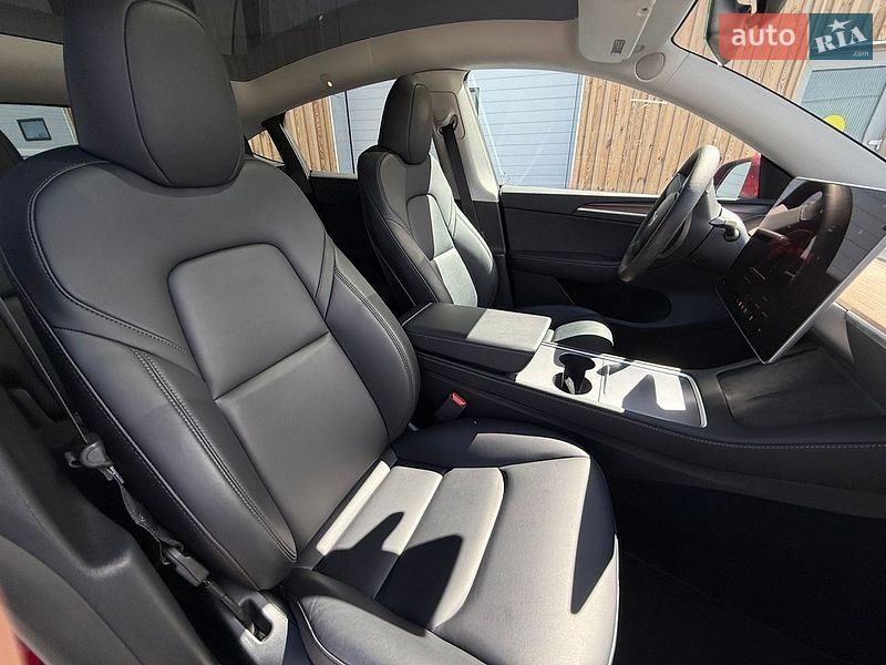 Позашляховик / Кросовер Tesla Model Y 2023 в Львові