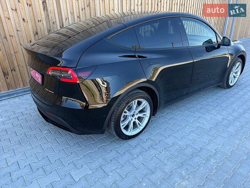 Позашляховик / Кросовер Tesla Model Y 2022 в Львові