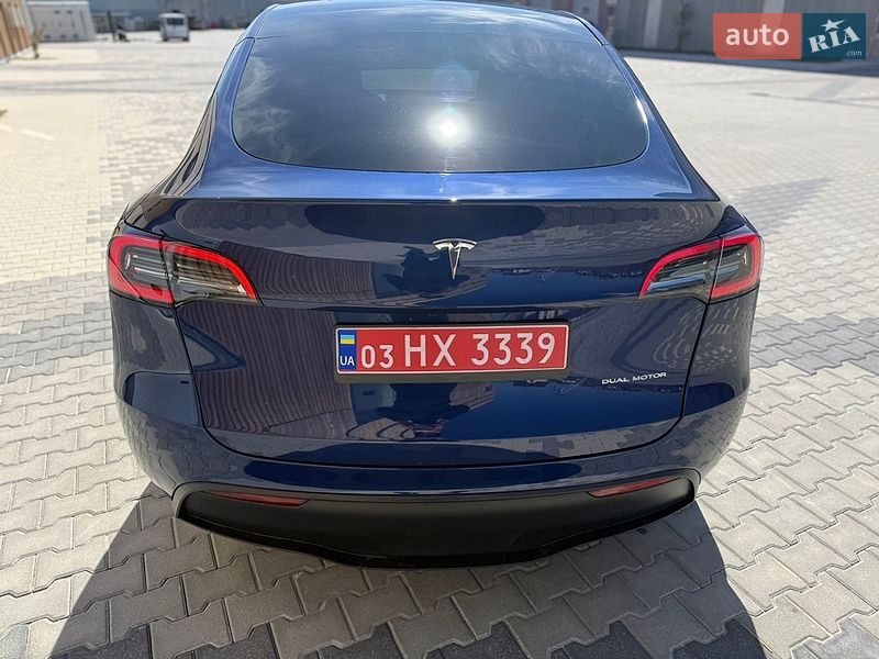 Внедорожник / Кроссовер Tesla Model Y 2023 в Львове