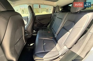 Внедорожник / Кроссовер Tesla Model Y 2021 в Львове