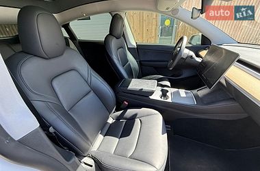 Внедорожник / Кроссовер Tesla Model Y 2021 в Львове