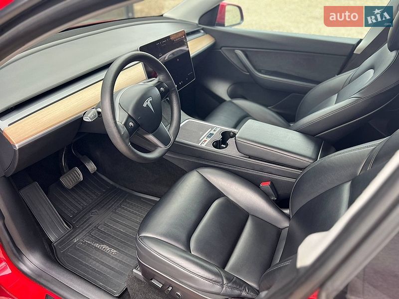 Внедорожник / Кроссовер Tesla Model Y 2021 в Львове