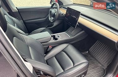 Внедорожник / Кроссовер Tesla Model Y 2021 в Львове