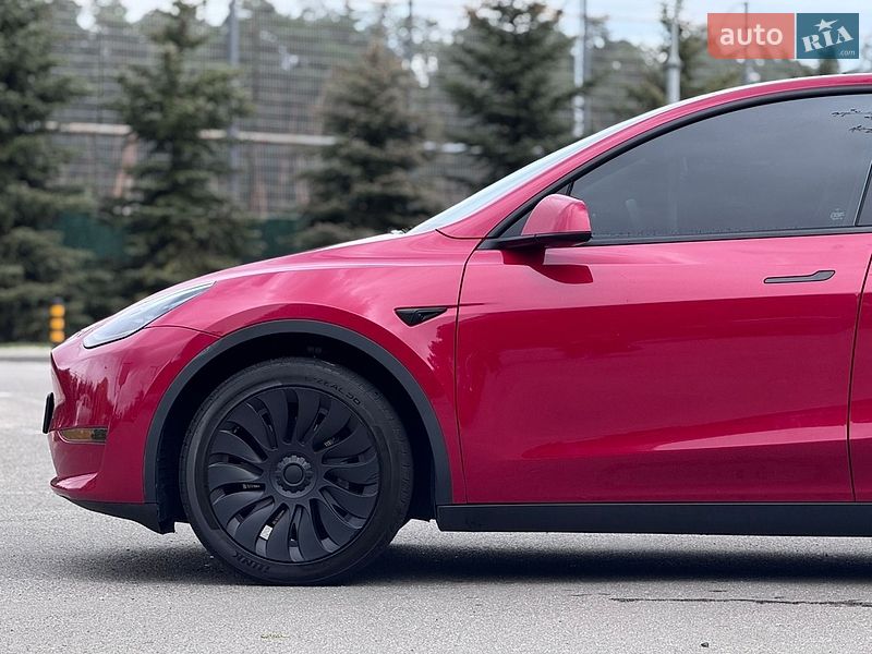 Позашляховик / Кросовер Tesla Model Y 2023 в Києві