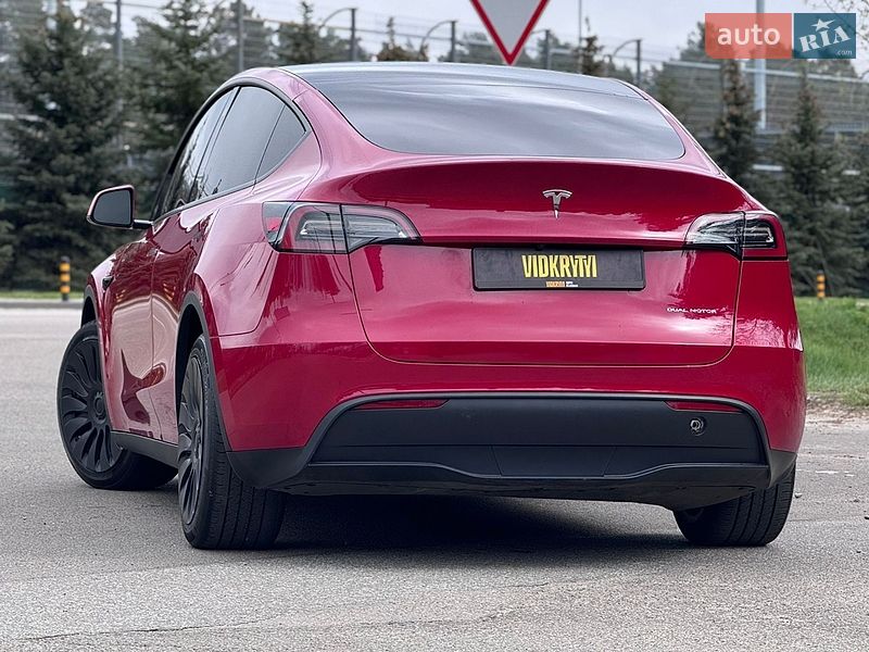 Позашляховик / Кросовер Tesla Model Y 2023 в Києві