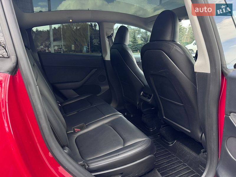 Позашляховик / Кросовер Tesla Model Y 2023 в Києві
