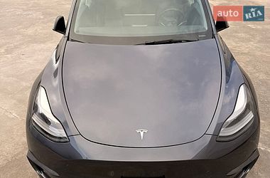 Внедорожник / Кроссовер Tesla Model Y 2022 в Киеве