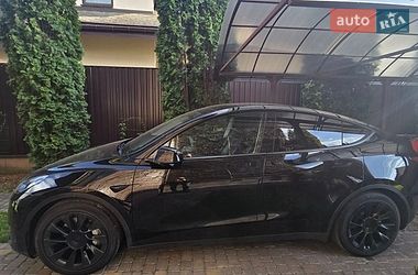 Внедорожник / Кроссовер Tesla Model Y 2021 в Киеве