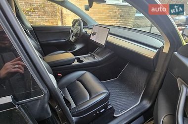 Внедорожник / Кроссовер Tesla Model Y 2021 в Киеве