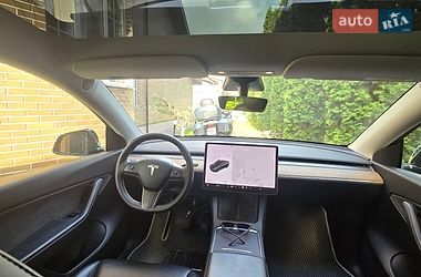 Внедорожник / Кроссовер Tesla Model Y 2021 в Киеве