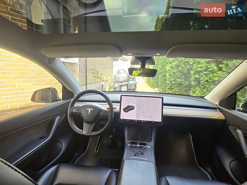 Внедорожник / Кроссовер Tesla Model Y 2021 в Киеве