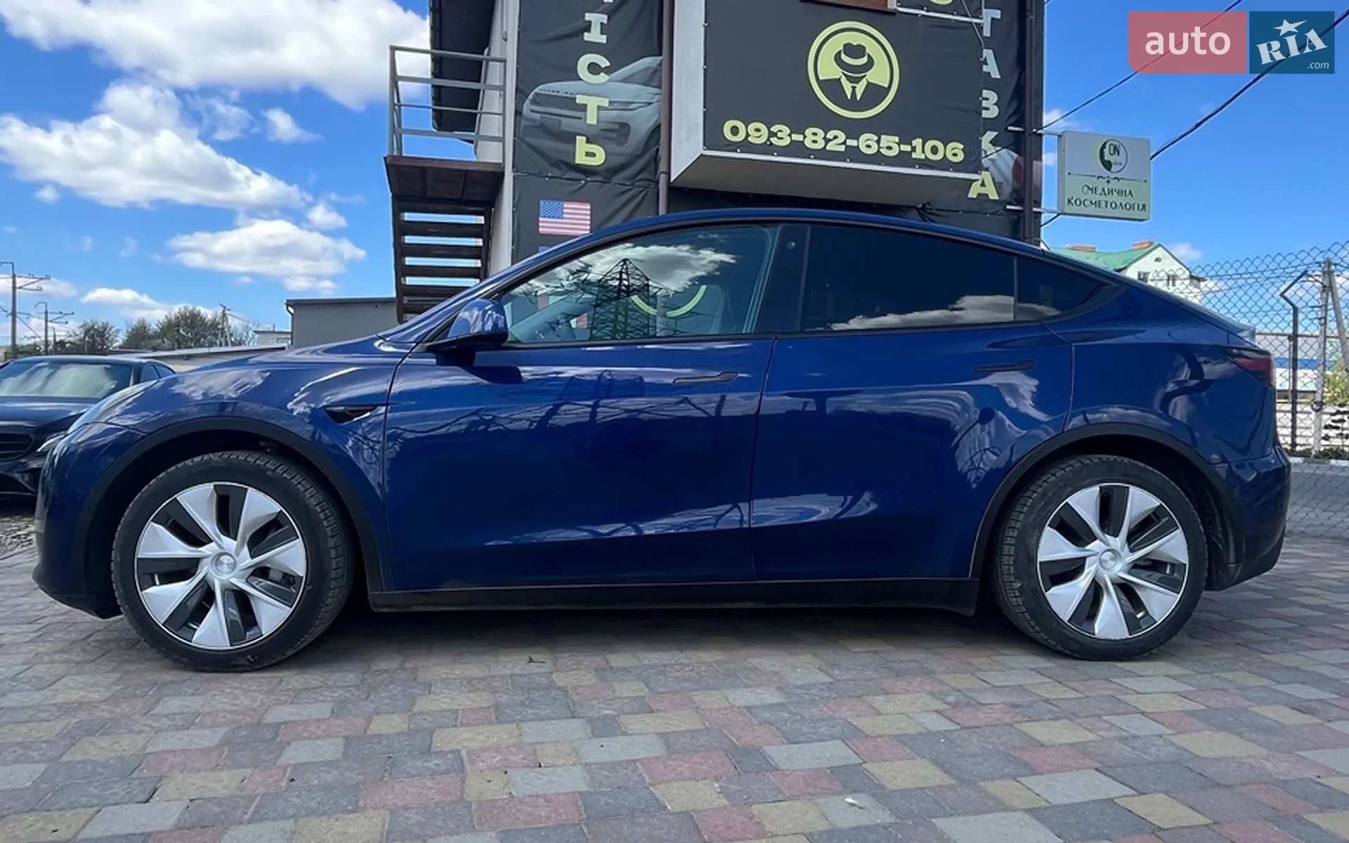 2021 Tesla Model Y - мініатюра 3