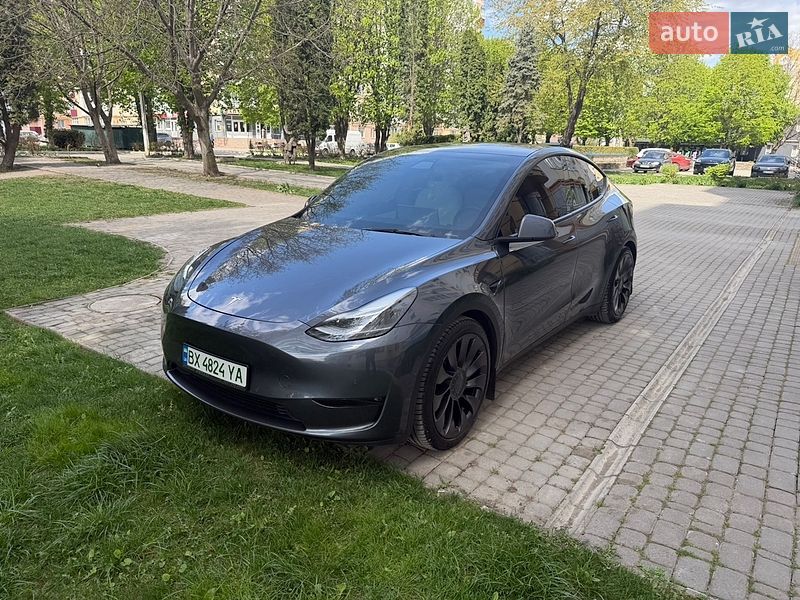 Tesla Model Y 2021