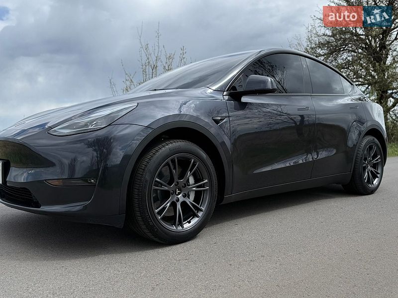 Позашляховик / Кросовер Tesla Model Y 2024 в Білій Церкві