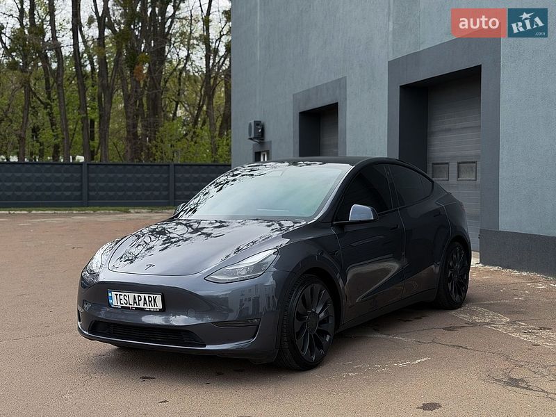 Внедорожник / Кроссовер Tesla Model Y 2022 в Киеве