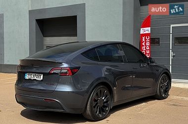 Внедорожник / Кроссовер Tesla Model Y 2022 в Киеве