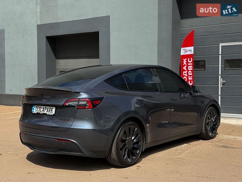 Внедорожник / Кроссовер Tesla Model Y 2022 в Киеве