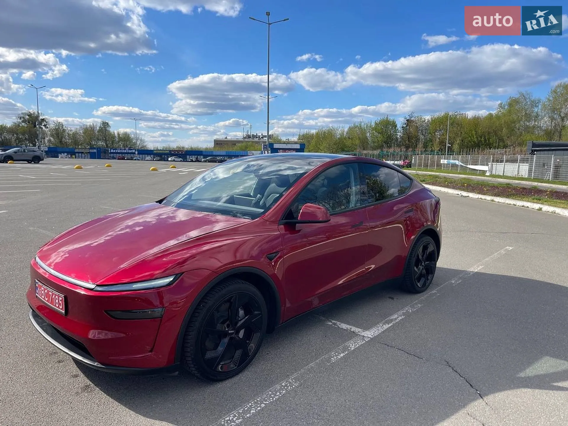 2025 Tesla Model Y - мініатюра 5